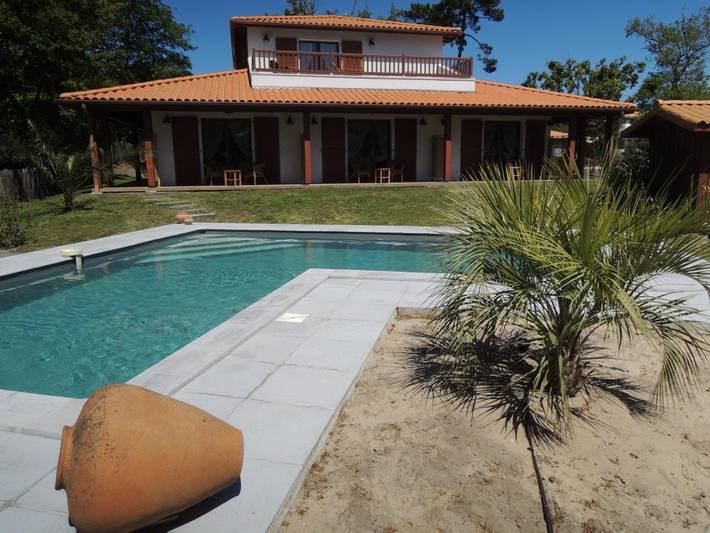 Chambre d’hôte pour 3 personnes, avec Terrasse ainsi que Jardin et Piscine dans les Landes