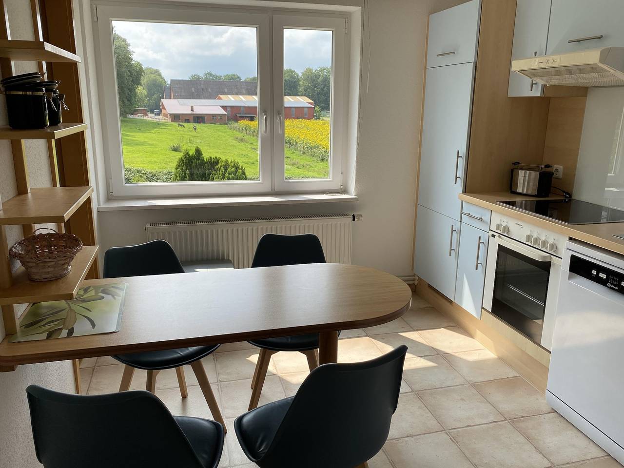 Ganze Ferienwohnung, Appartement/Fewo, Dusche, Wc in Kieler Förde, Strande