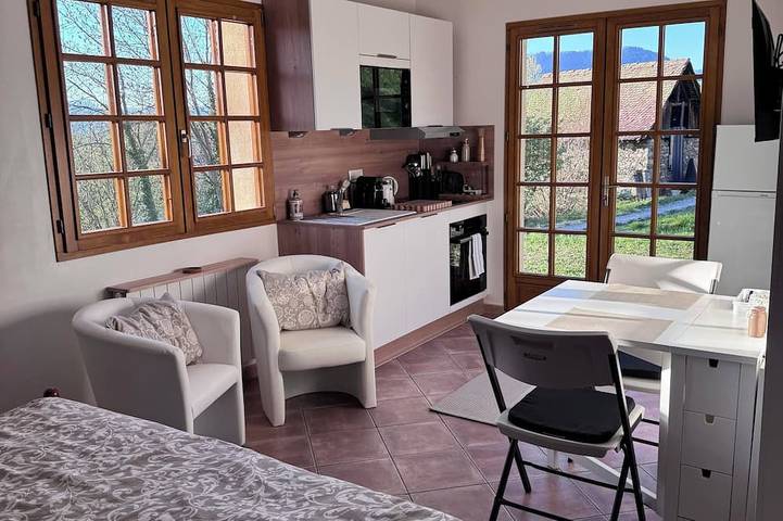 Ganze Wohnung, Your Alpine Retreat — Spa Treatments, Fine Dining, and Adventure in Saint-Martin-d'Uriage, Nationalpark Écrins