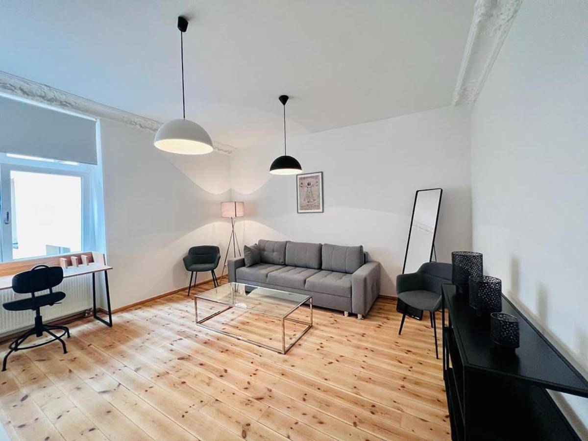 Ganze Wohnung, Alte Schönhauser Lux in Mitte Berlin, Berlin