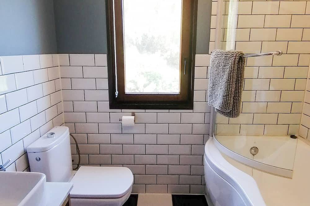 Peaceful mountain cottage with pool and amazing views close to the village in Fuentespalda, Teruel Region