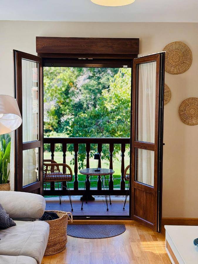Apartamento para 4 personas, con vistas y balcón en Camaleño
