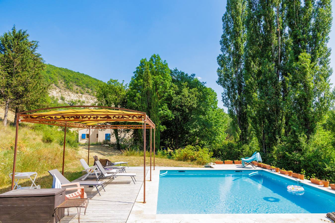 Le Moulin in Limans, Parc naturel régional du Luberon