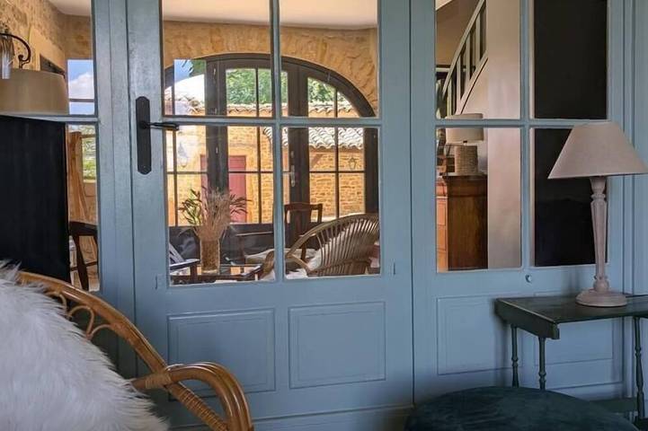 Location de vacances pour 15 personnes, avec piscine et jardin dans Le Bois-d'Oingt - 4