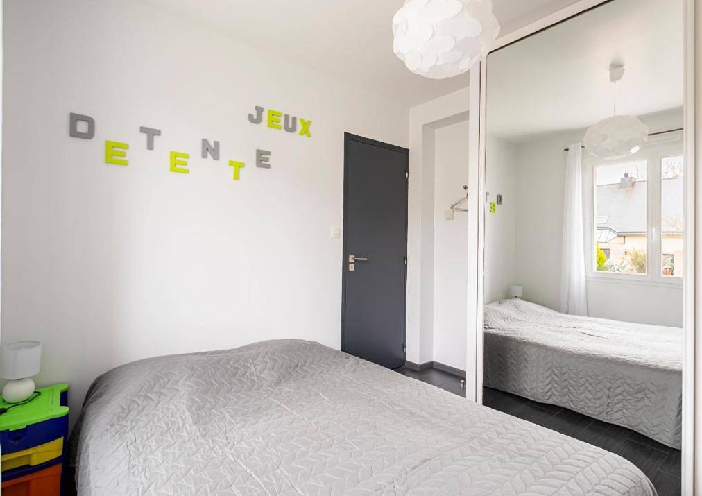 Maison au calme avec piscine , proche mer et ville in Mordelles, Région de Rennes