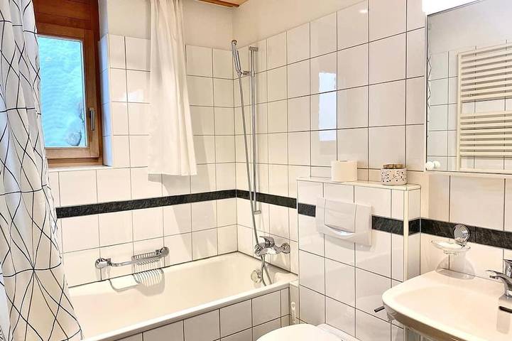 Apartamento entero, 2.5 Zimmer Terrassen Wohnung in Monstein, Davos