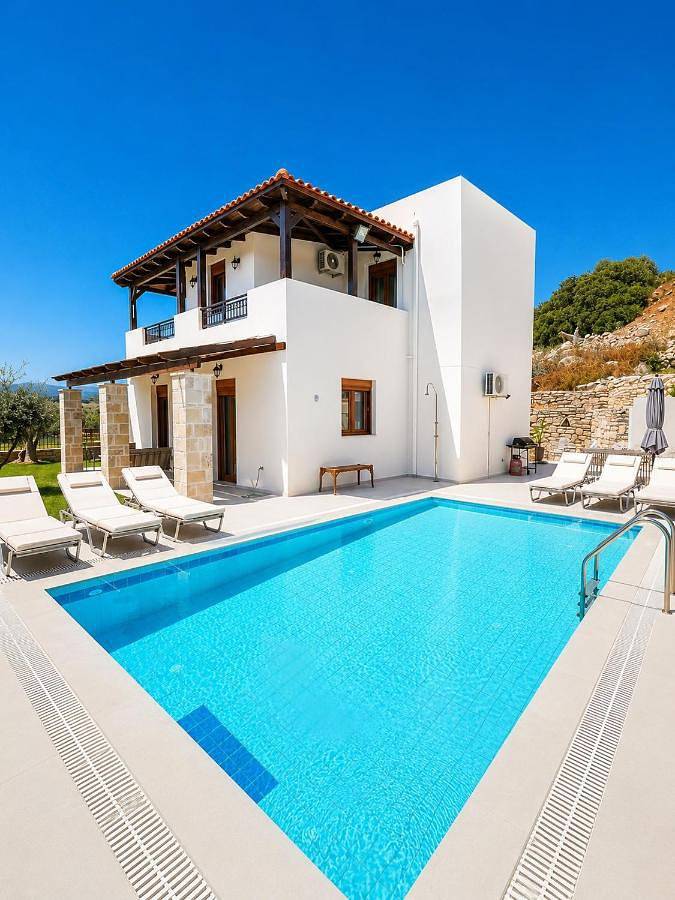 Ferienhaus für 6 Personen, mit Balkon und Terrasse sowie Garten und Pool