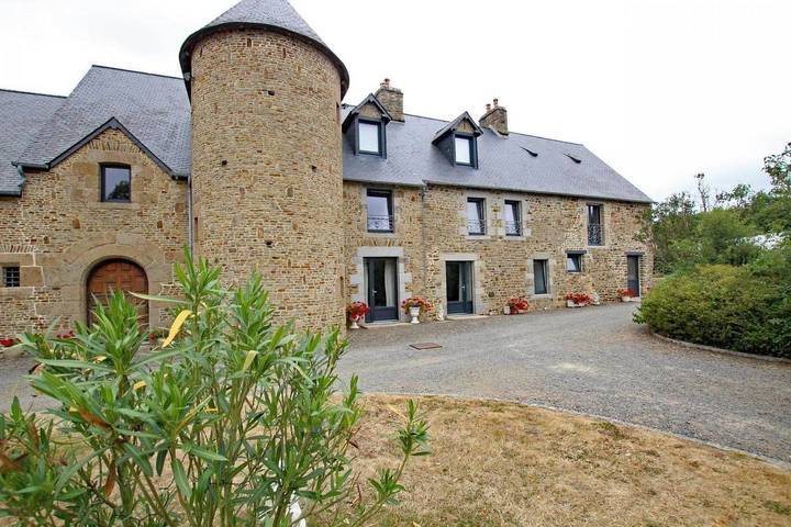 Chambre d’hôte pour 2 personnes, avec jardin à Saint-Aubin-des-Préaux