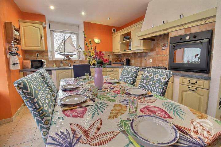 Gîte pour 5 personnes, avec jardin et terrasse, animaux acceptés à Matignon - 3