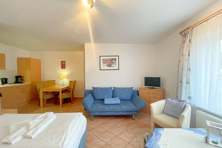 Ferienwohnung für 2 Personen, mit Terrasse und Garten sowie Ausblick in Kölpinsee - 2