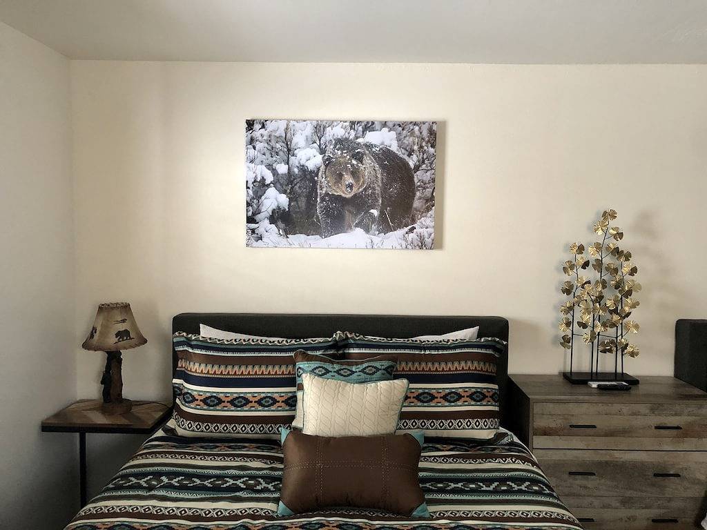 Elk View Cabin in Gardiner, Absaroka Range