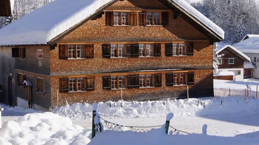 Ferienwohnung für 2 Personen, mit Garten, kinderfreundlich in Mellau