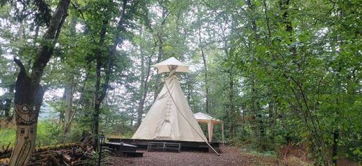 Tente pour 4 personnes, avec jardin et piscine, adapté aux familles en Corrèze