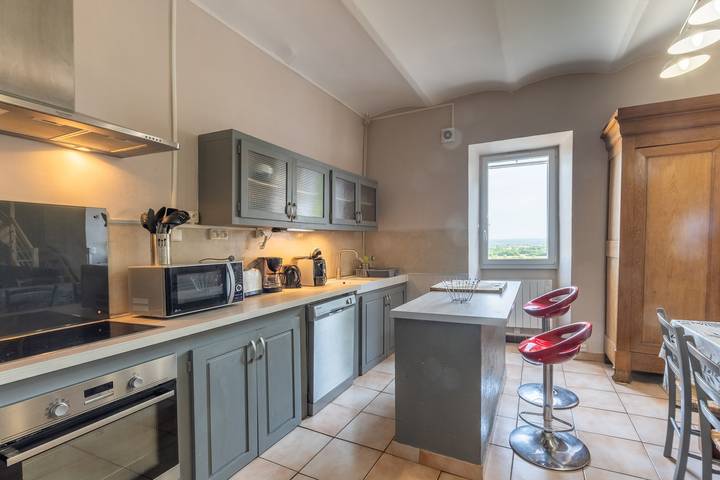 Maison de vacances 'Belle Maison En Pierre' avec piscine privée, terrasse privée et jardin privé in Berrias-et-Casteljau, Parc national des Cévennes