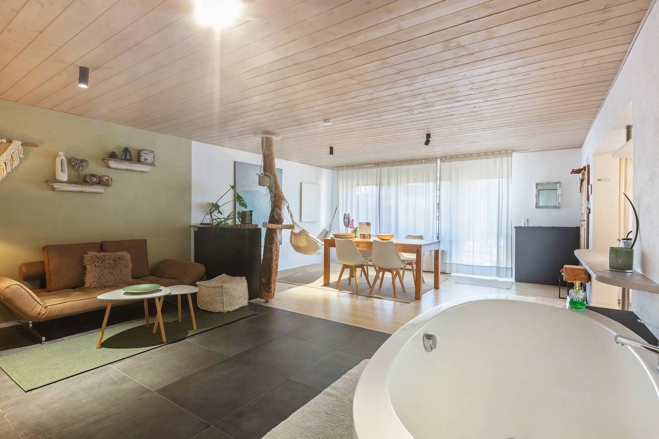 Ganze Wohnung, Wellness-Oase 'Eulenschlupf' Schwarzwald,  Sauna, private Spa, nahe Schweiz, für Paare in Berau (Ühlingen-Birkendorf), Ühlingen-Birkendorf