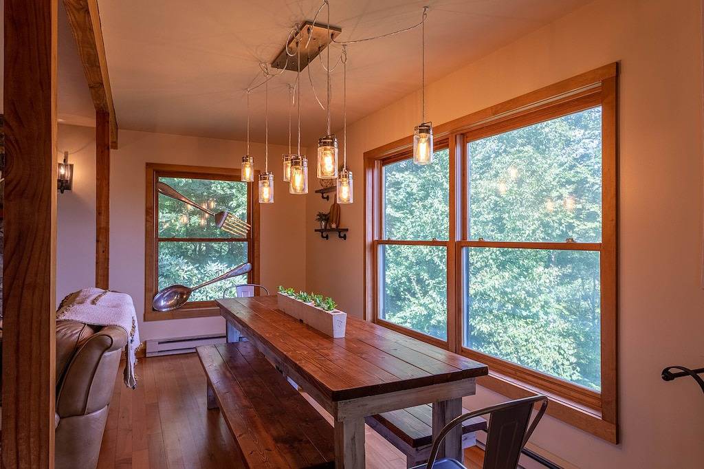 Parkway Hideout - privacy, hot tub, views, pool table close to Boone and Blowing Rock in Blue Ridge Parkway, Aho