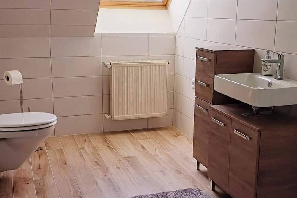 Ganze Wohnung, Charmante 110 qm große Ferienwohnung im Bauernhaus in Schmachtenhagen, Oranienburg