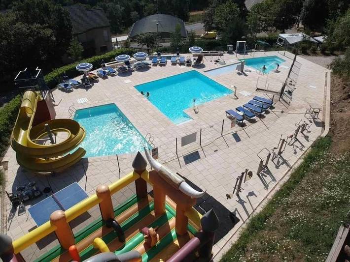 Location de vacances pour 6 personnes, avec terrasse à Villefort