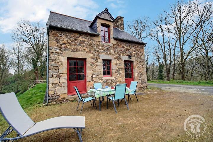 Gîte pour 4 personnes, avec jardin à Corseul - 2