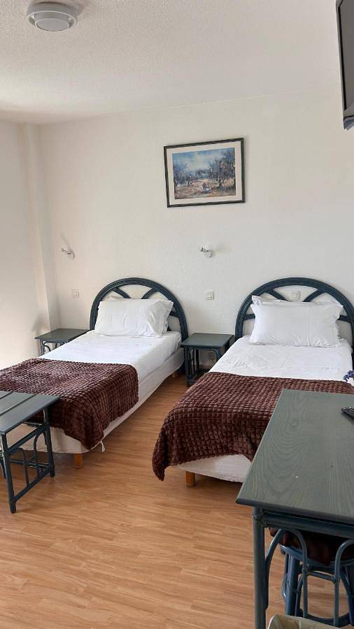 Hôtel pour 2 personnes, animaux acceptés à Le Caylar - 2