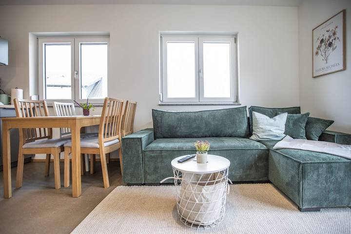 Ganze Wohnung, Ferienwohnung Schottenhof Walser 4 - Alleinlage im Grünen mit Panoramablick in Achberg, Region Bodensee-Oberschwaben