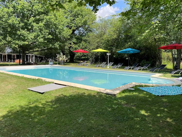 Chambre d’hôte pour 4 personnes, avec Jardin et Piscine à Pruniers