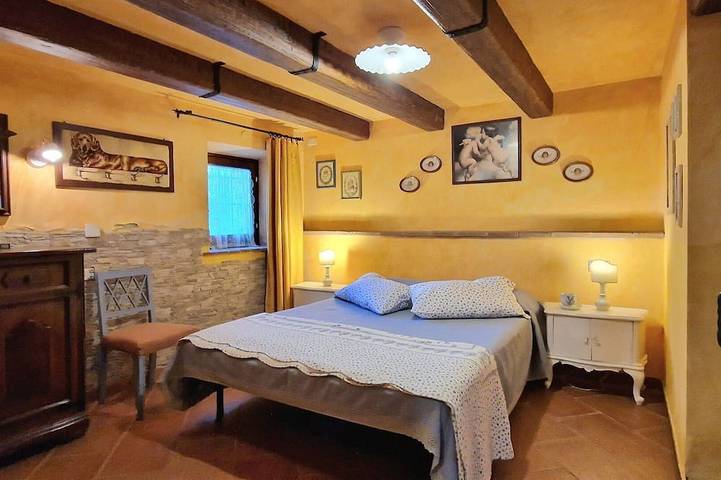Villa in Pietrasanta mit 2 Schlafzimmern 8 Schlafplätzen in Pietrasanta, Italienische Riviera
