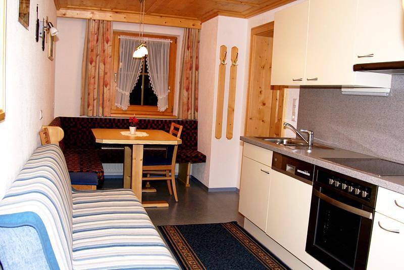 Ganze Ferienwohnung, Fw 4-6 Pers/2 Schlafräume+ Wohn-Schlafraum 2xdu/Wc in Kappl, Verwall