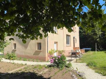 Gîte pour 4 personnes, avec jardin dans Sivry-sur-Meuse