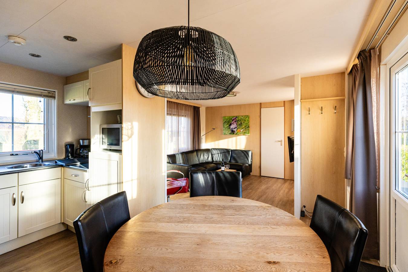 Charmantes Dünenbungalow für 4 Personen mit Terrasse in einem naturnahen Ferienpark in Oosterend, Westfriesische Inseln