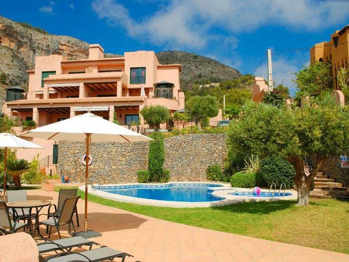 Location de vacances pour 6 personnes, avec Balcon ainsi que Terrasse et Piscine dans Altea Hills