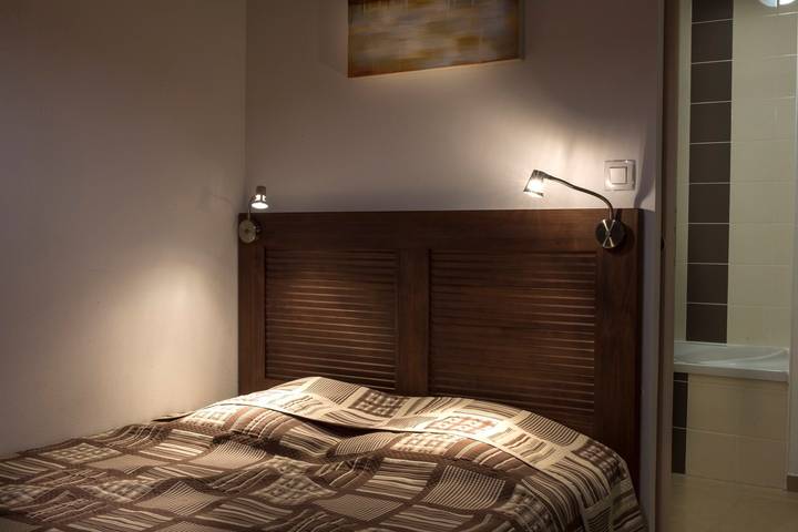 Gîte pour 4 personnes, avec piscine à Les Eyzies-de-Tayac-Sireuil - 3