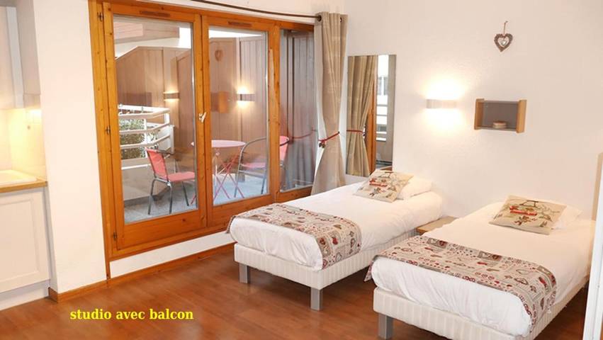 Gîte pour 2 personnes, avec vue et balcon dans Casino De Brides Les Bains