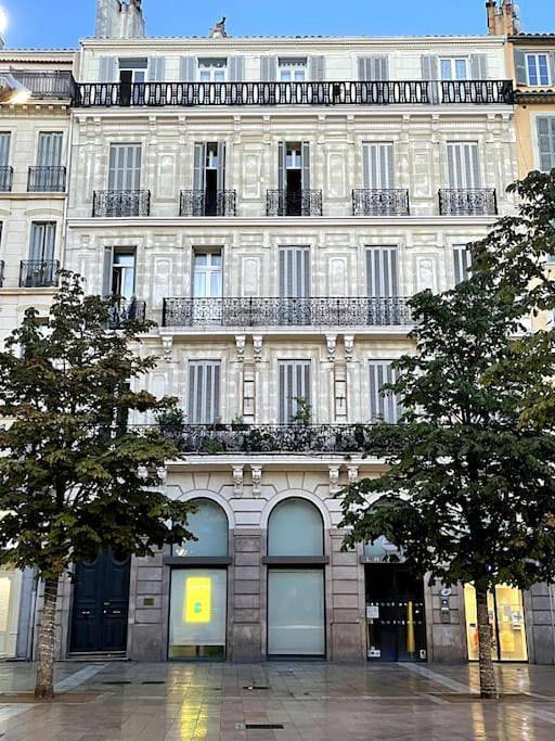 Gîte pour 7 personnes, avec balcon et vue dans Office De Tourisme De Toulon - 2