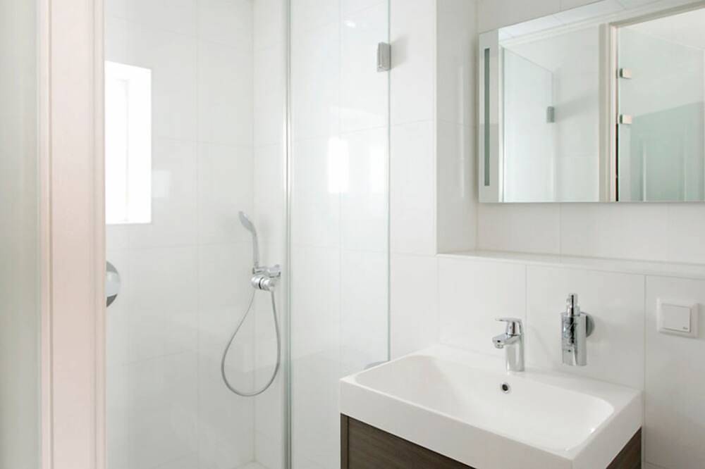 Family Escape Near Old Haven | 3 Modern Units with Space, Comfort & Style in Huizen, Nordholland