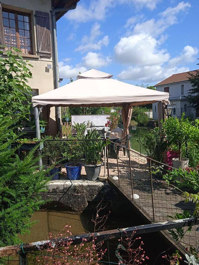 Location de vacances pour 2 personnes, avec jardin et vue à Éclaron-Braucourt-Sainte-Livière - 2