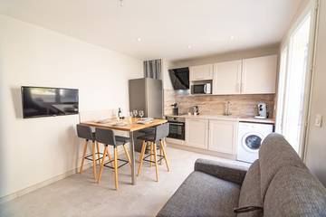 Gîte pour 4 personnes, avec terrasse à Tulette