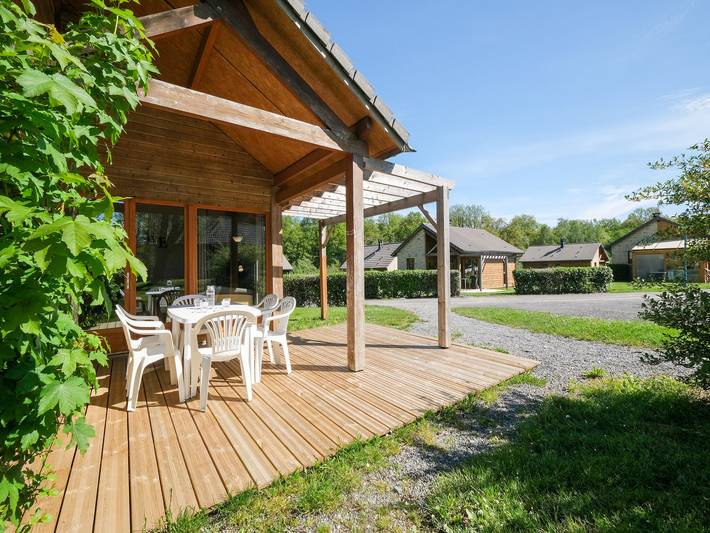 Comfortable holiday home with private terrace in Signy-le-Petit, Parc naturel régional des Ardennes
