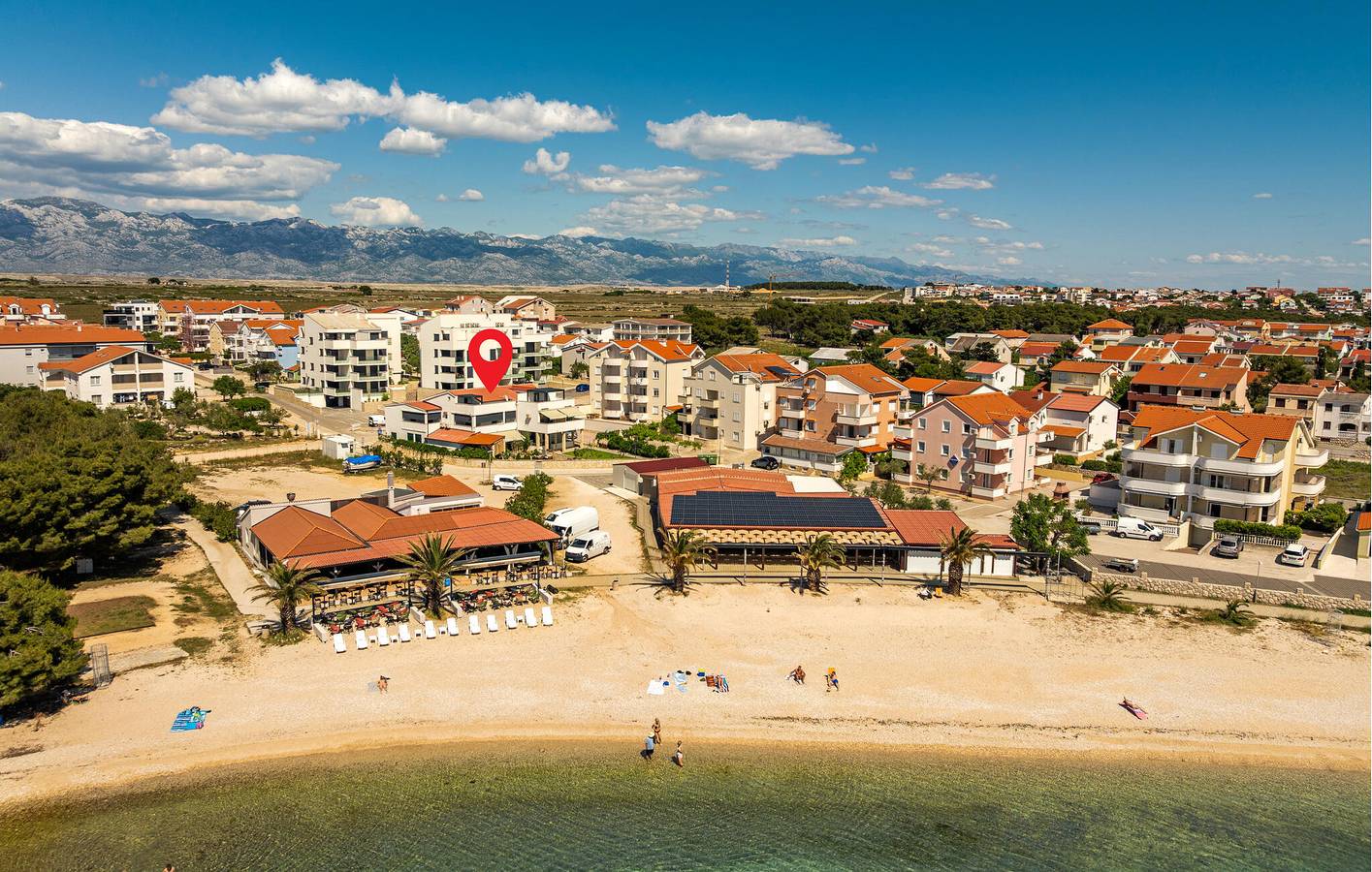 Ganze Ferienwohnung, Apartment am Meer mit WLAN, Terrasse und Parkplatz – 1 km vom Strand Perilo entfernt in Povljana, Pag