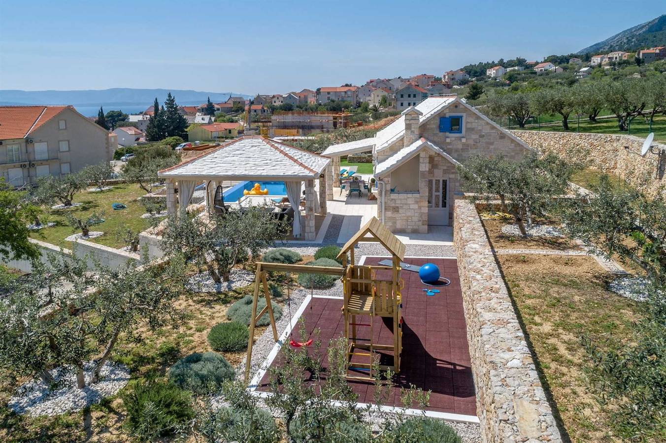 Deluxe Villa Purple Rain with Swimming Pool in Bol Insel Brac, Bol