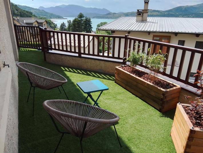 Gîte pour 2 personnes, avec vue ainsi que vue sur le lac et terrasse à Savines-le-Lac - 2