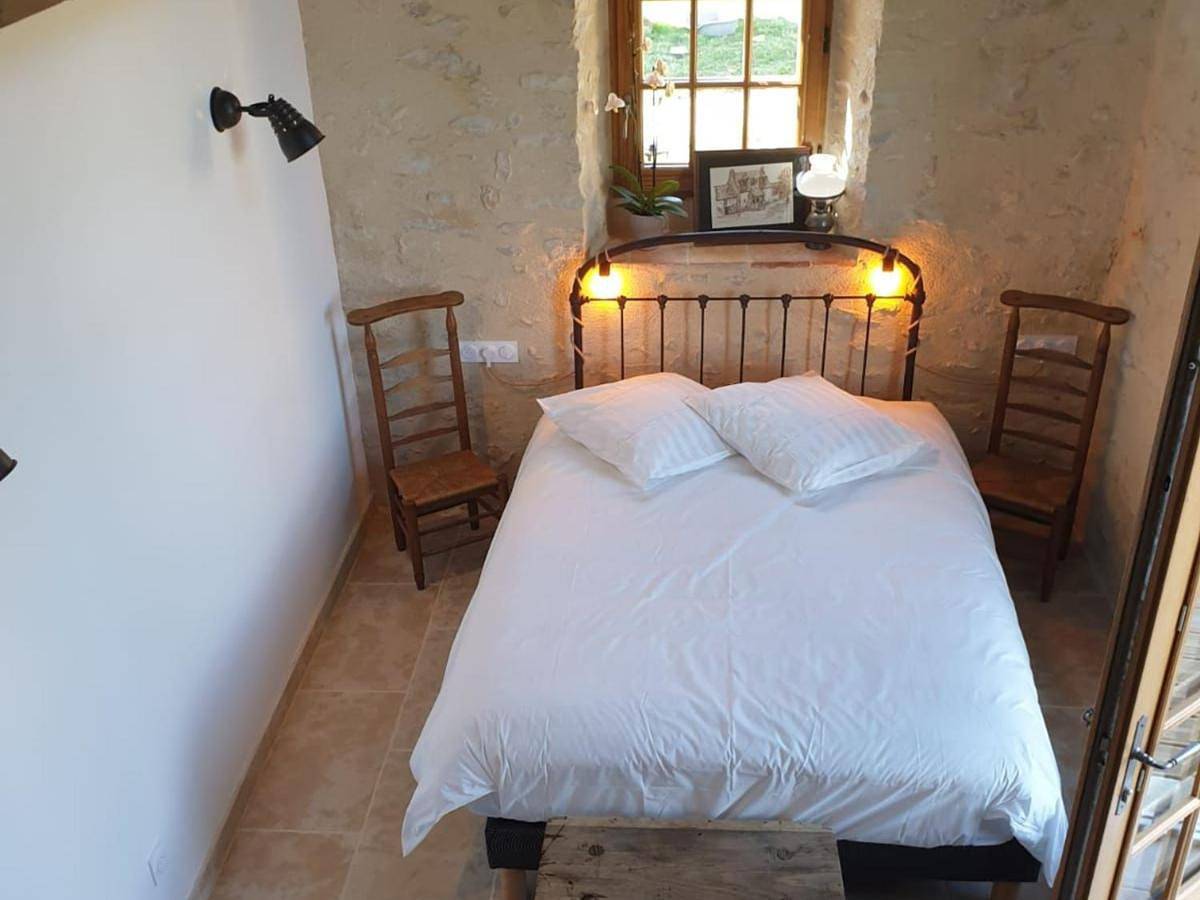 Maison d'hôtes près de La Flèche - Animaux Admis - Petit-déjeuner Inclus - Fr-1-410-477 in Bazouges Cré sur Loir, Sarthe
