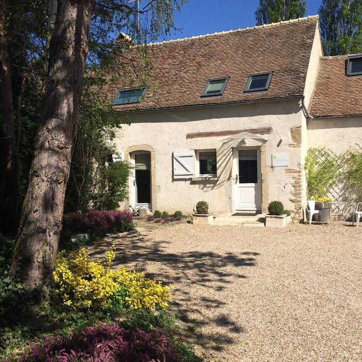 Location de vacances pour 4 personnes, avec vue et jardin à Levernois - 4