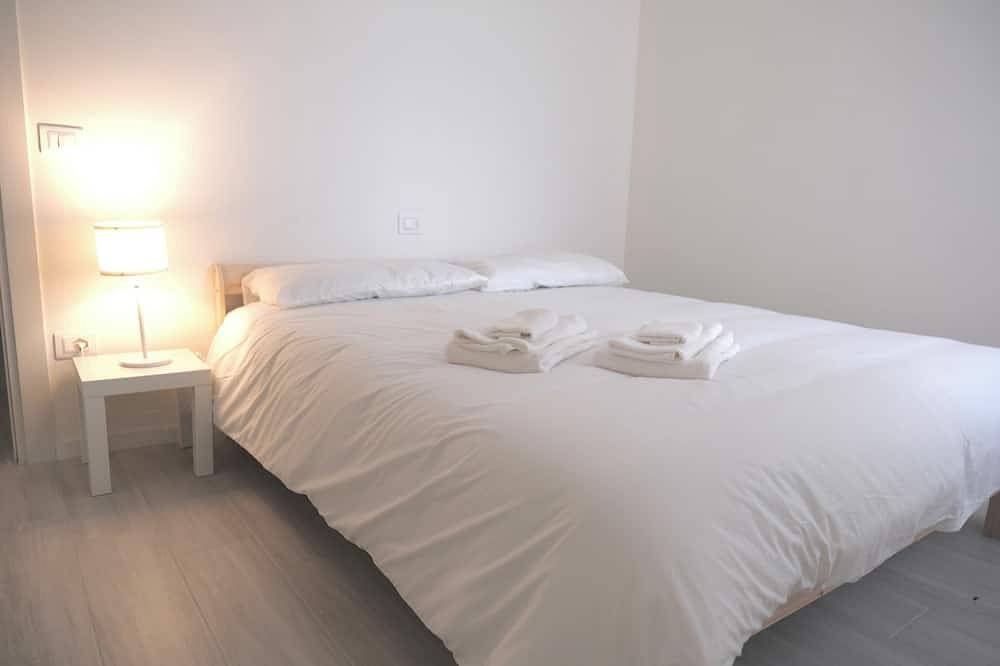 Entire apartment, Villa with garden between Umbria and Marche in central Italy in Fabriano, Ancona Province