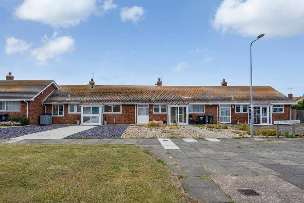 Amazing Beachside 2Bd Family Home with Garden in Botany Bay, Kent