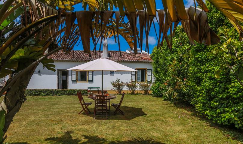 Location de vacances pour 4 personnes, avec jardin, adapté aux familles dans Furnas