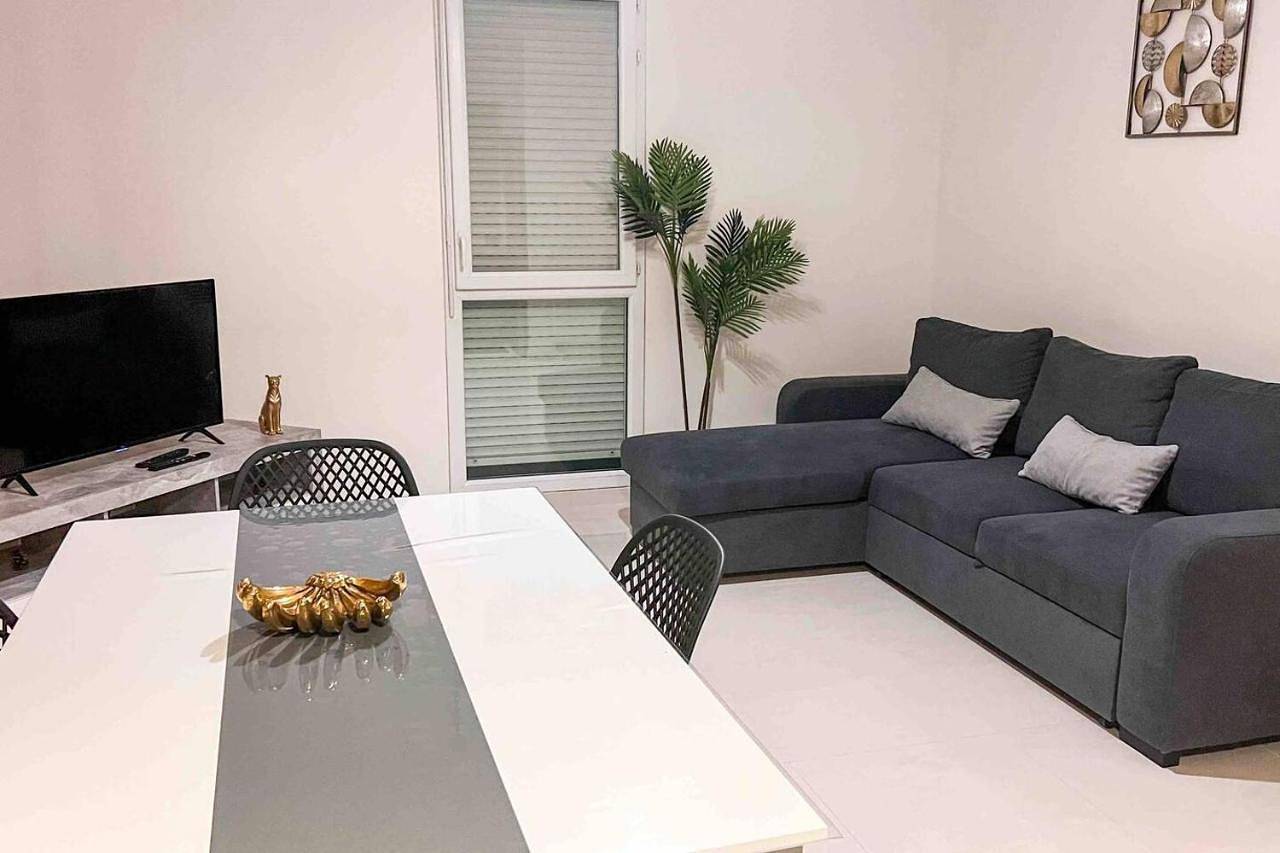 Appartement entier, Two-Bedroom Apartment in Vitry-sur-Seine, Val-de-Marne