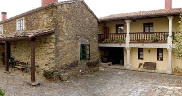 Casa rural para 7 personas, con Balcón y Terraza además de Jardín y Vistas en Terra de Melide