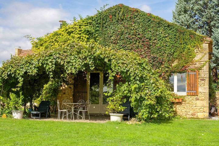Gîte pour 4 personnes, avec piscine - 1