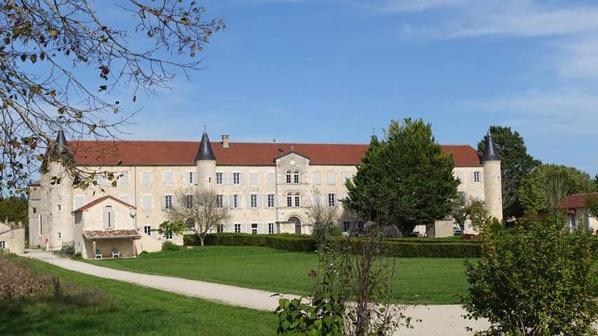Hôtel pour 2 personnes, avec vue et jardin, animaux acceptés à Vaylats - 3